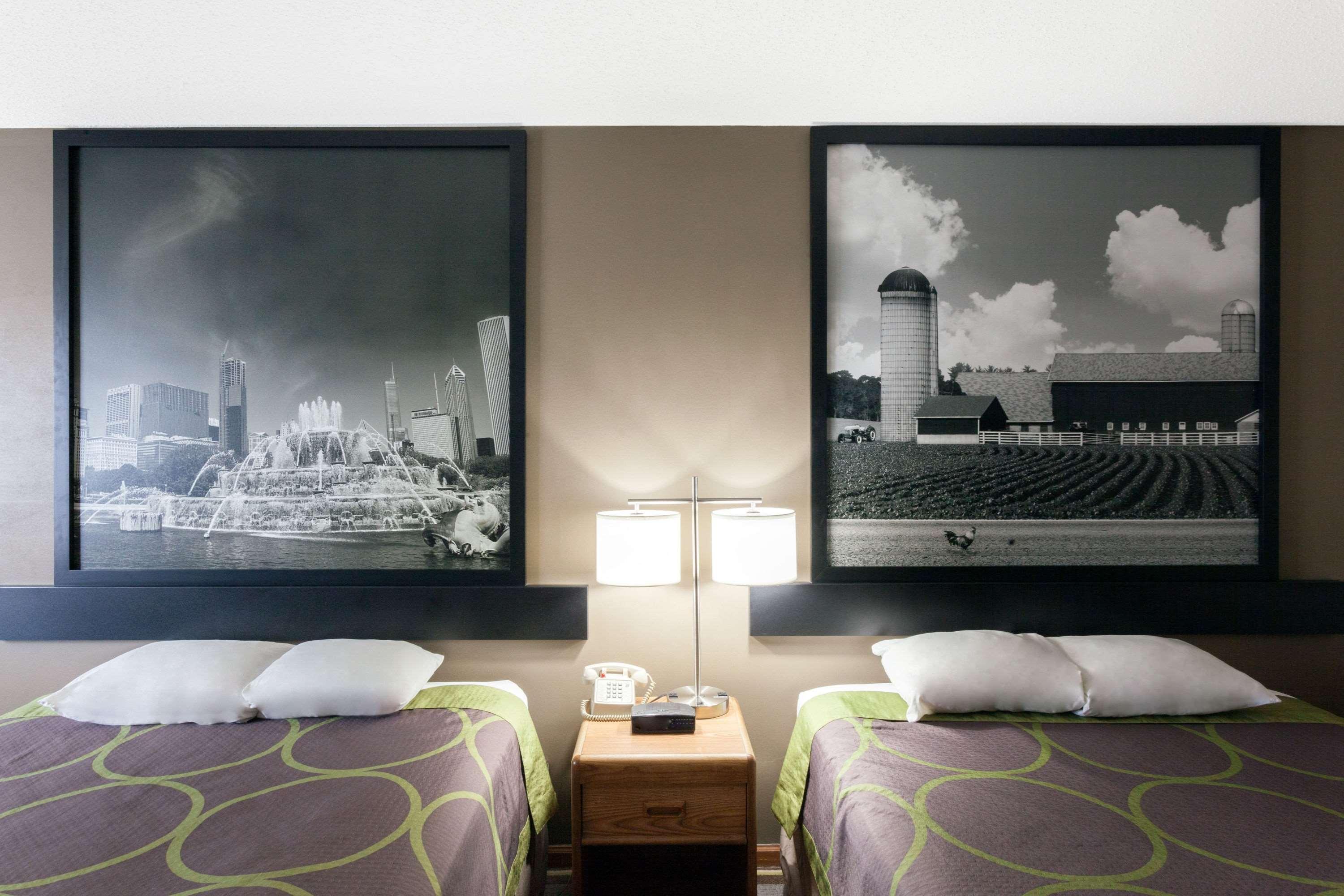 Super 8 By Wyndham Gilman Hotell Eksteriør bilde
